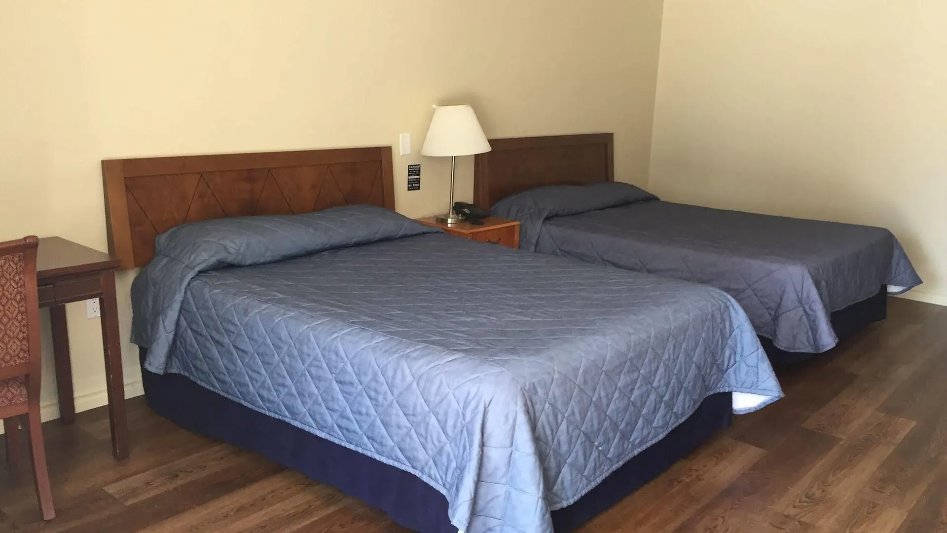 Falls Lodge & Suites Niagarawatervallen 2*,  Canada