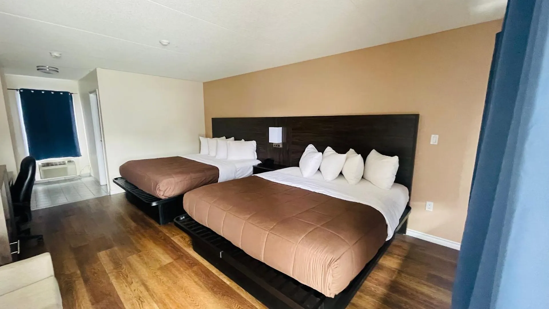 Hotel Falls Lodge & Suites Niagara Falls