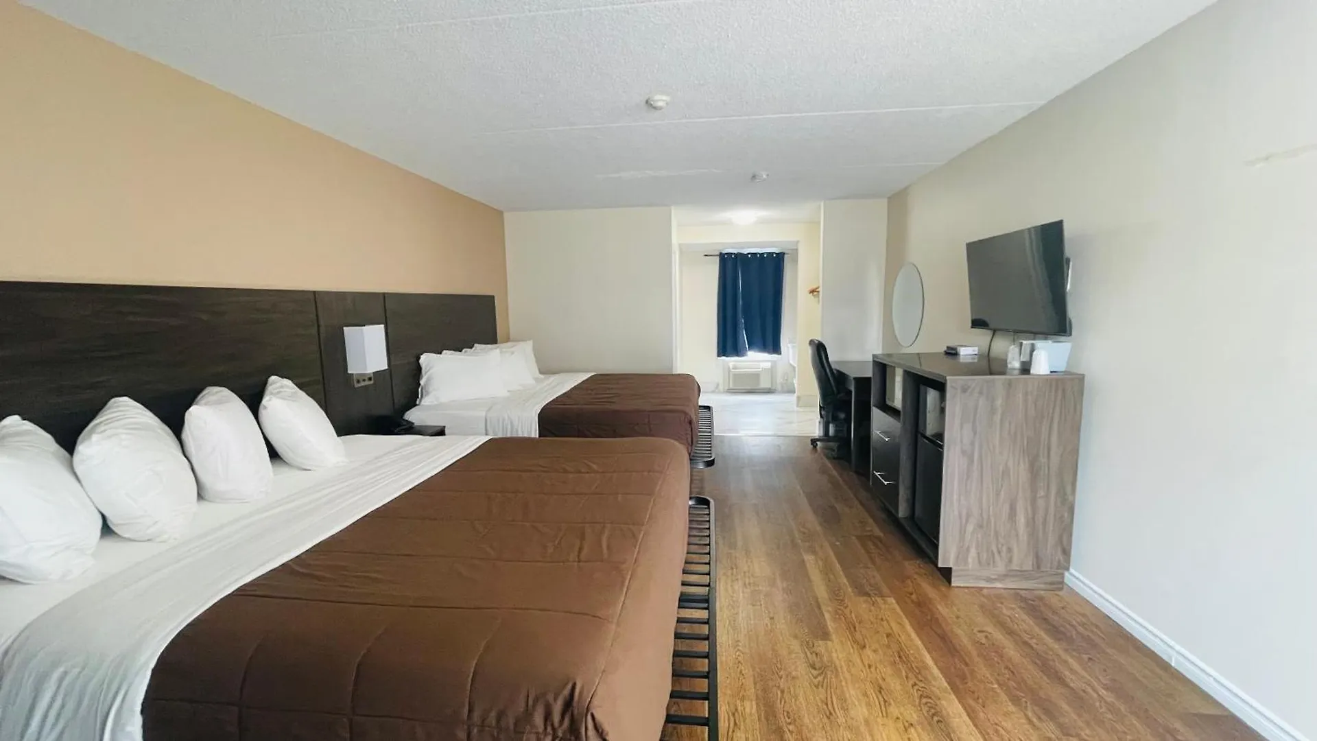 Falls Lodge & Suites Niagara Falls 2*,