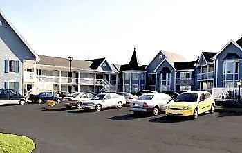 Falls Lodge & Suites Niagara Falls